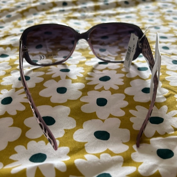 Purple print sunglasses - Picture 4 of 5